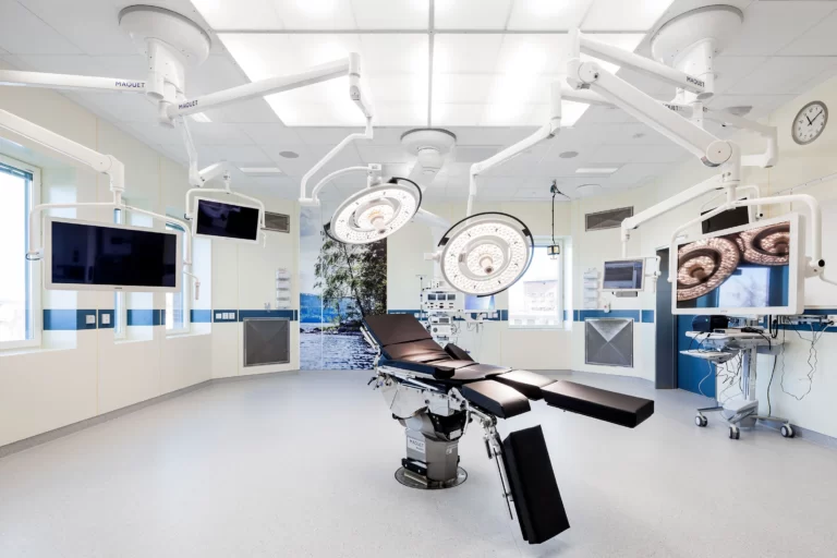 advantage-of-specialist-clinic-768x512 (1)