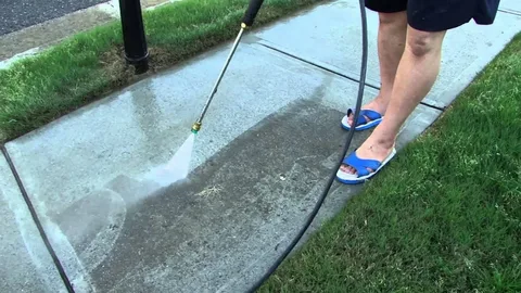 Sidewalks cleaning