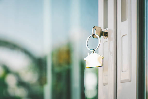 istockphoto-2181100813-612x612 (1)