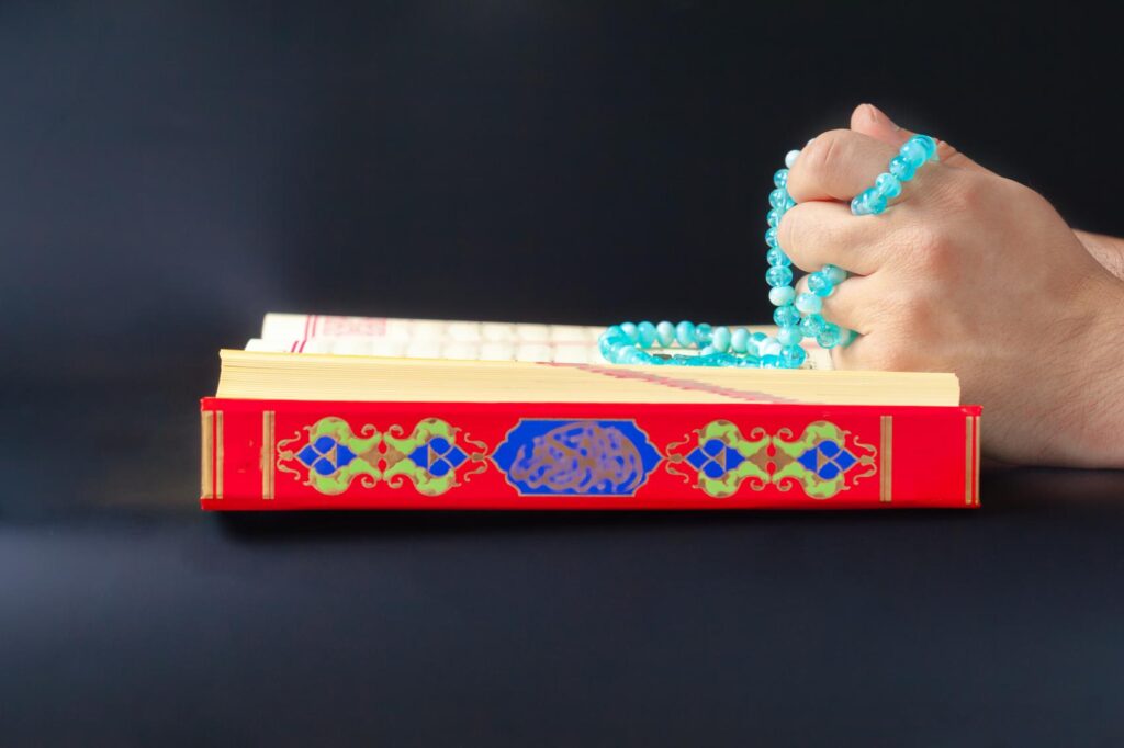koran-holy-book-muslims (1)